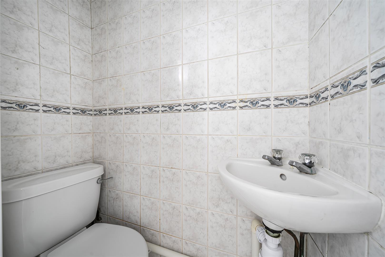 Upper Gendros Crescent, Gendros, Swansea, SA5 8DY